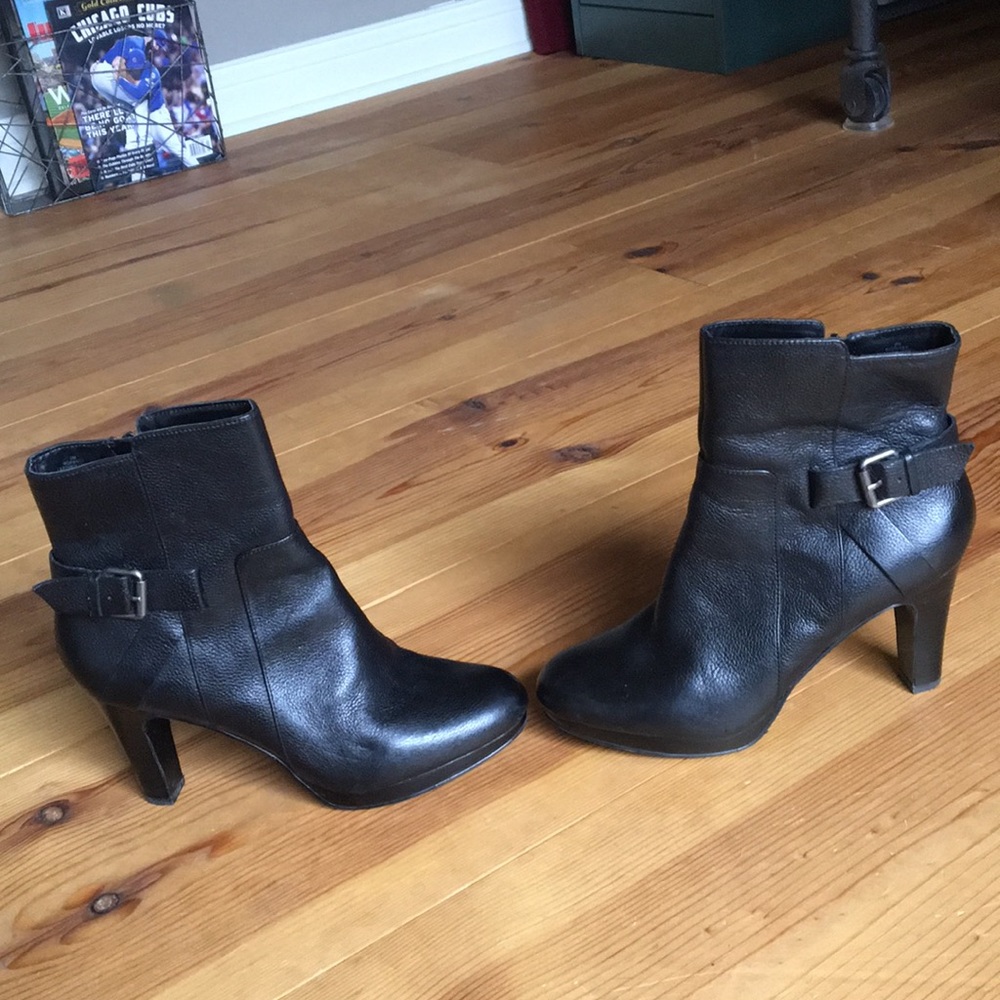 Womens Nine West boots size 8 black